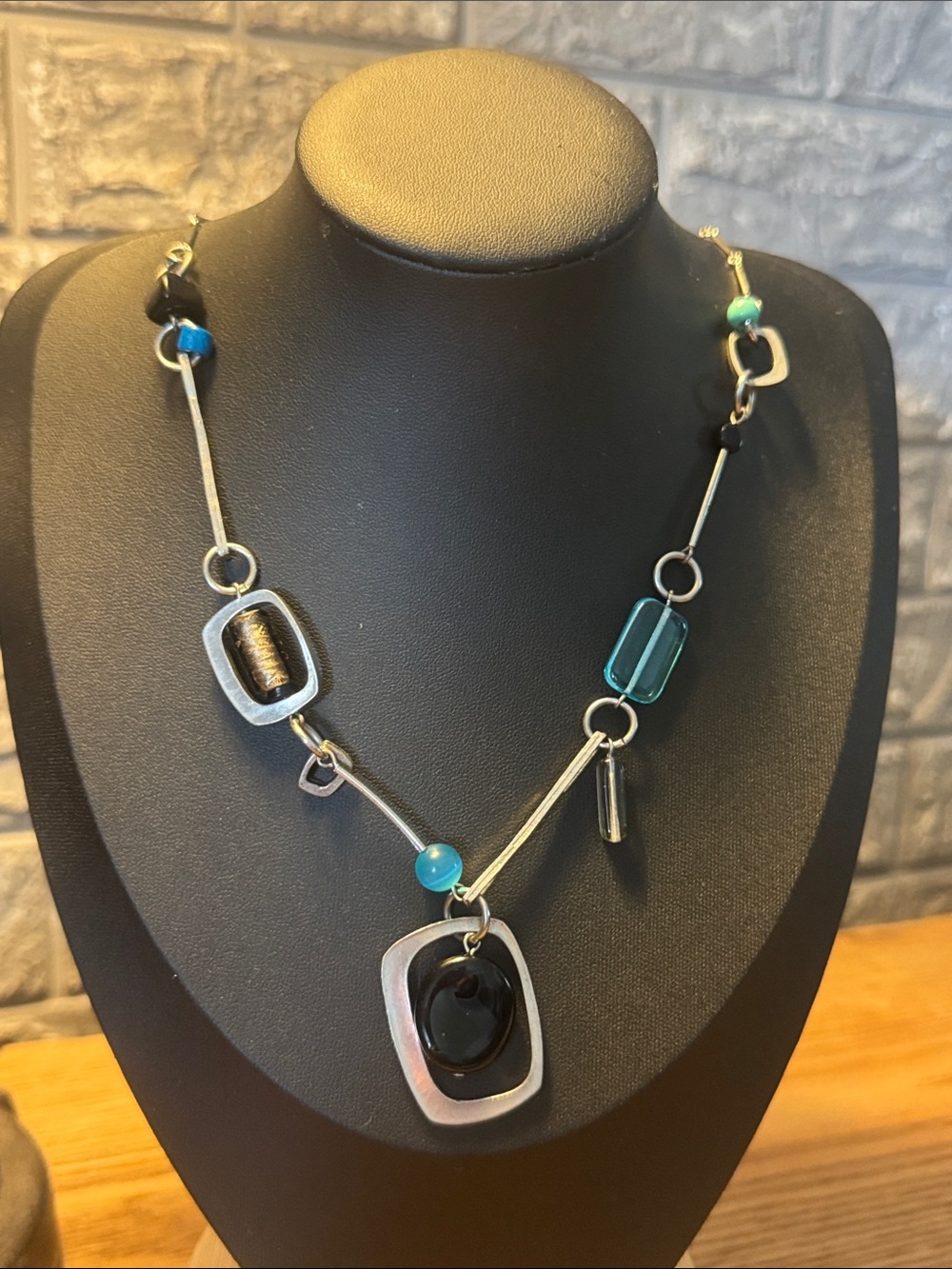 Stella Bijoux Modernist Style Necklace